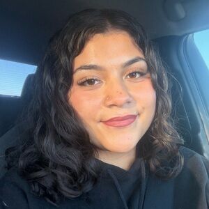 Meet your Posher, Amalia